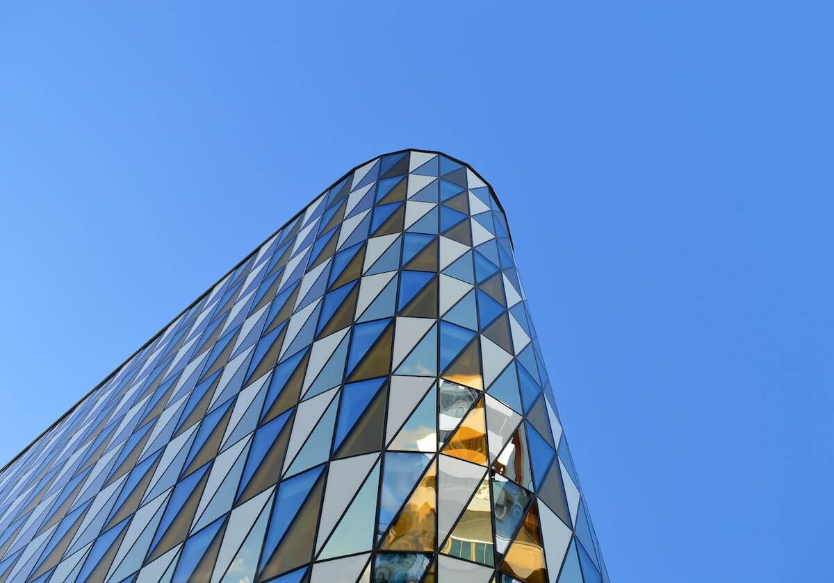 乐竞体育平台-铁人新援李浩然：最喜欢梅西和巴萨；最喜欢的食物是烧烤