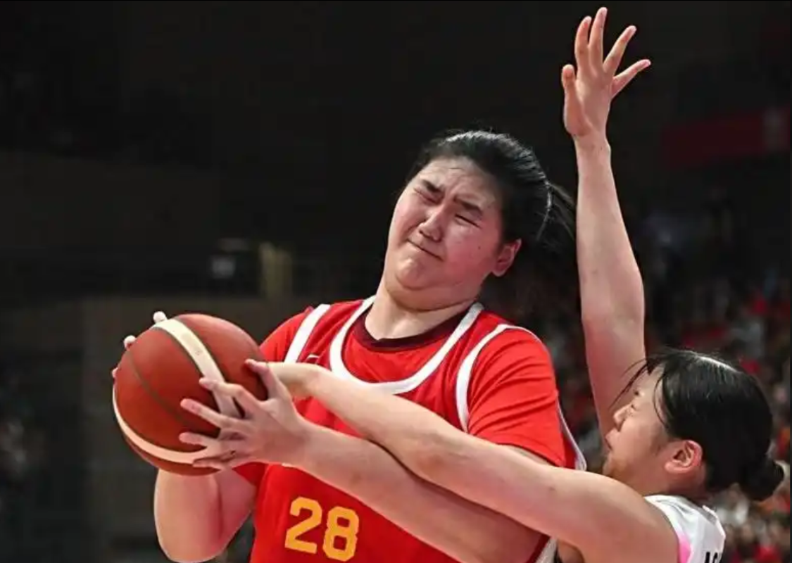 乐竞体育app-数据漂亮但作用有限！女篮天才罚球3中0，球迷：换刘禹彤多好